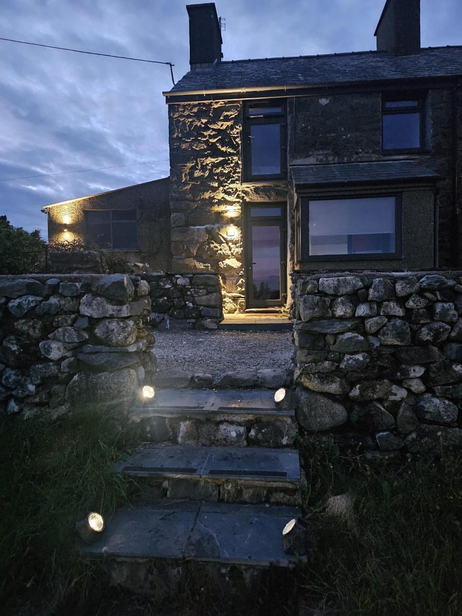 Cosy In Snowdonia *